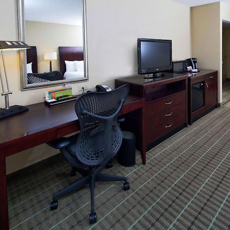 Hilton Garden Inn Valdosta Bagian luar foto