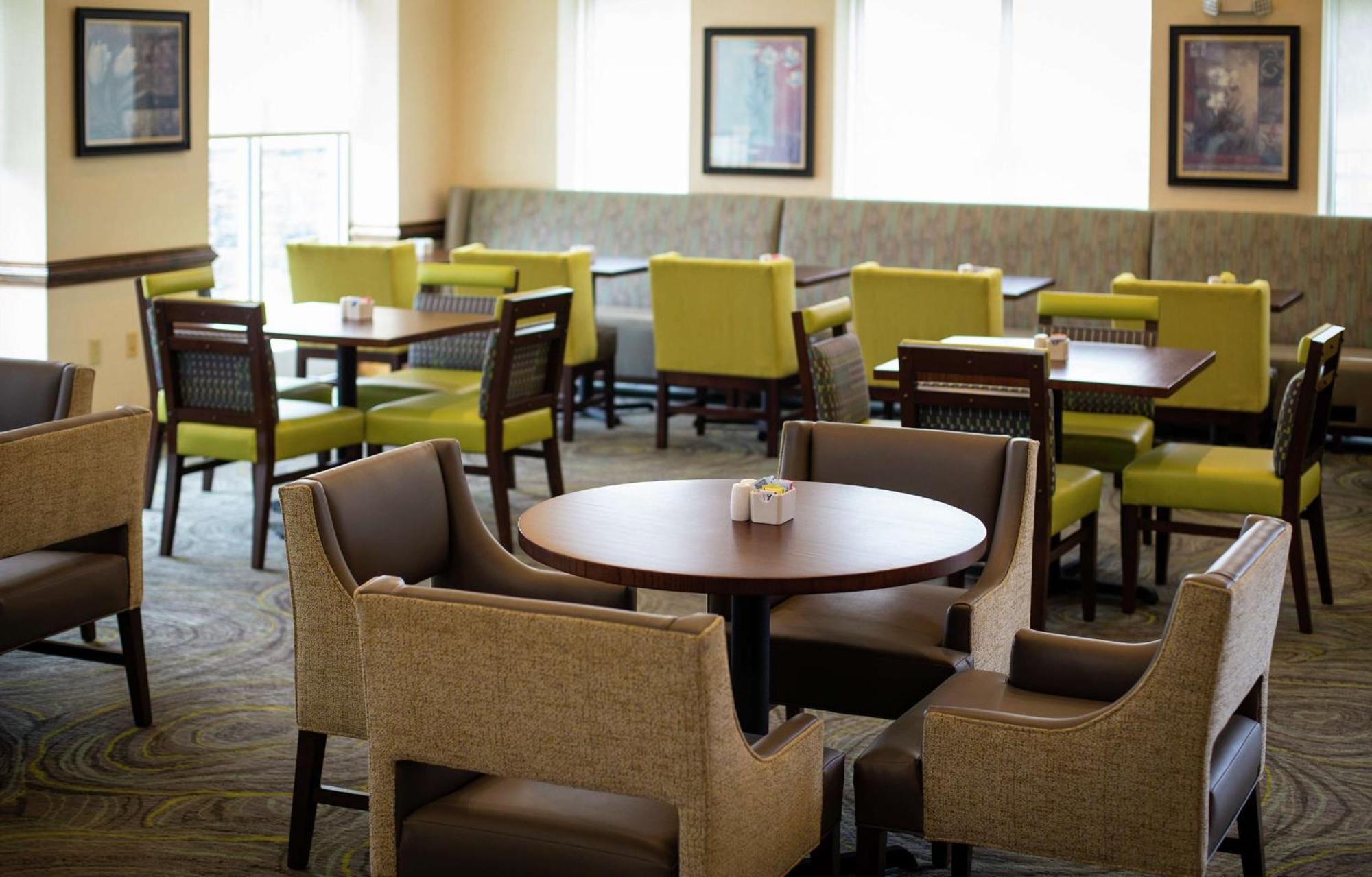 Hilton Garden Inn Valdosta Bagian luar foto